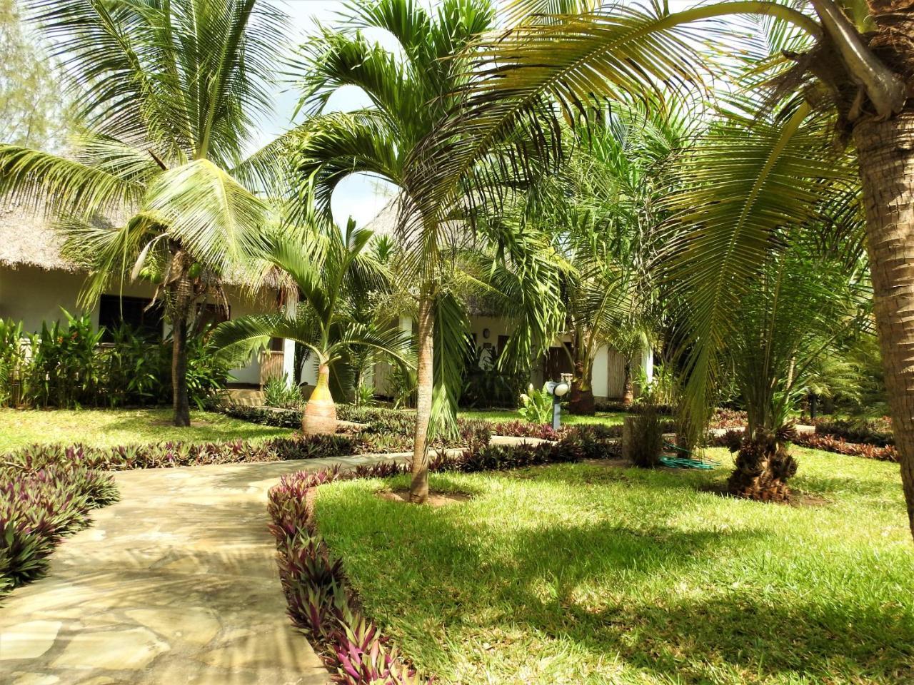 Sheba Cottages - Diani Beach Dış mekan fotoğraf