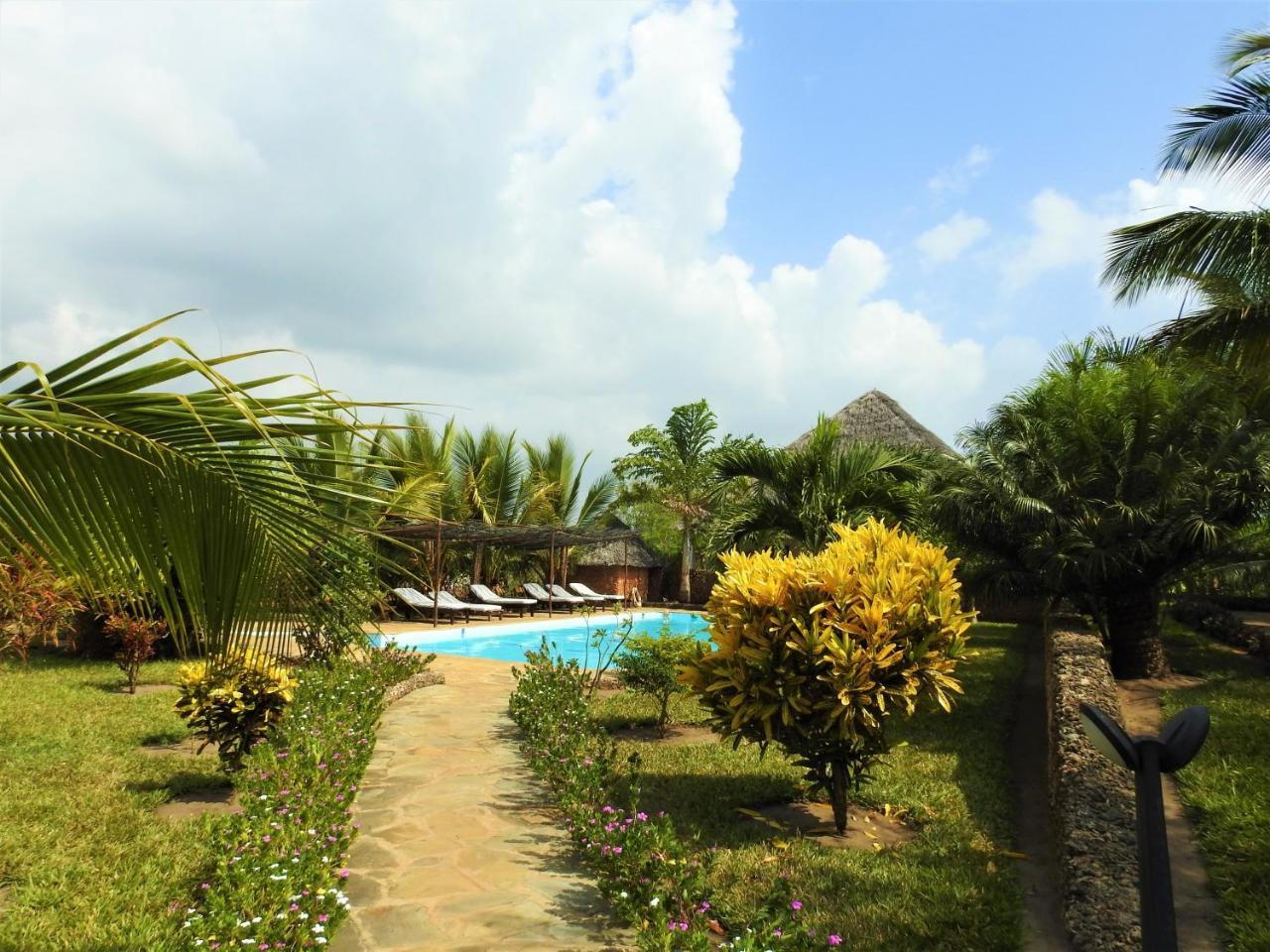 Sheba Cottages - Diani Beach Dış mekan fotoğraf